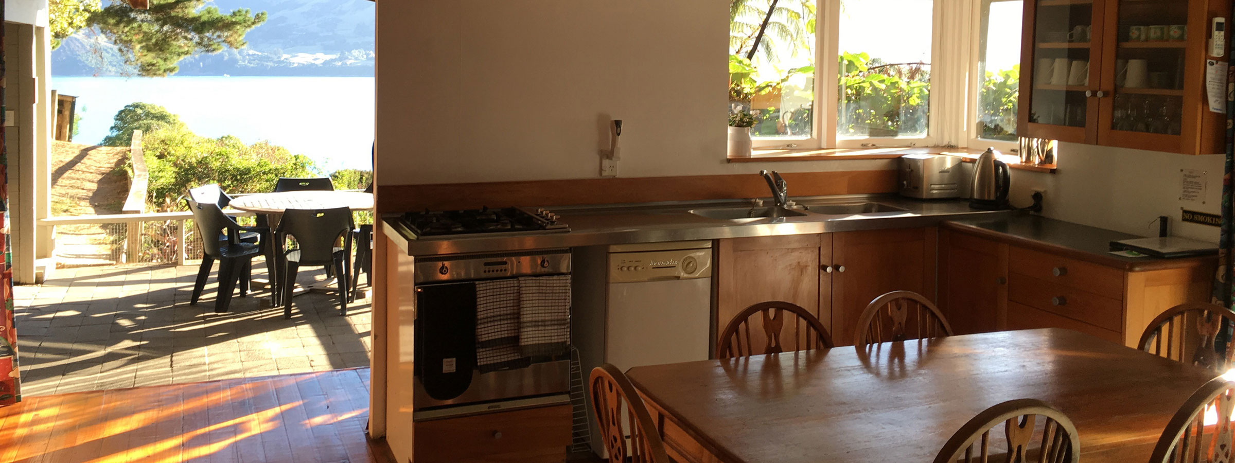 Akaroa Coastal Retreat B B And Holiday Home Accommodation
